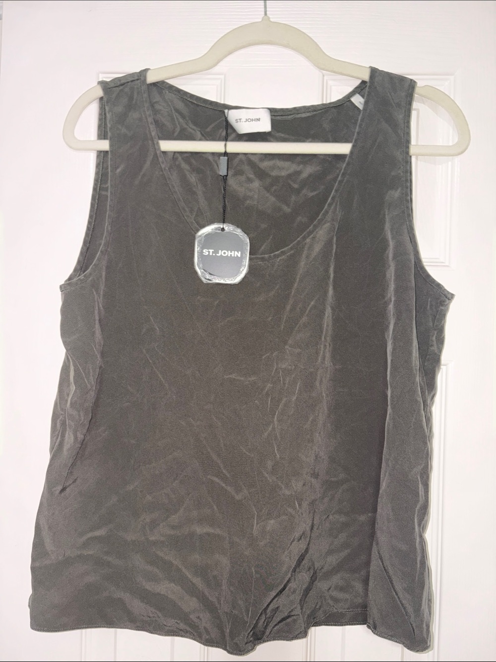 NWT St. John Charcoal Gray 💯% Silk Tank Top. Size Large. Light and soft.
